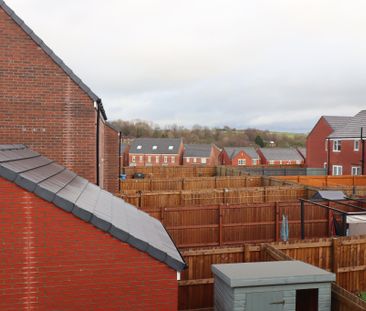 3 Bedroom Semi-detached House To Rent - Photo 3