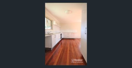 LAWNTON COTTAGE - WALK TO TRAIN - Photo 5