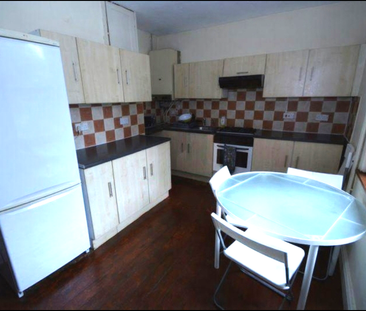 6 Bedroom Student Properties - Photo 4