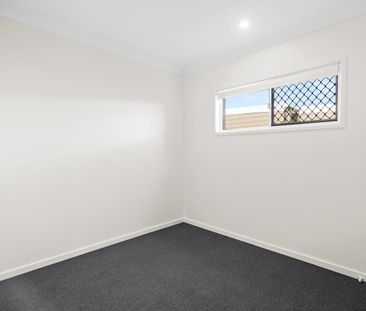 Modern and Cozy Home in Prime Location - AC & Ceiling Fans - $545 i... - Photo 5