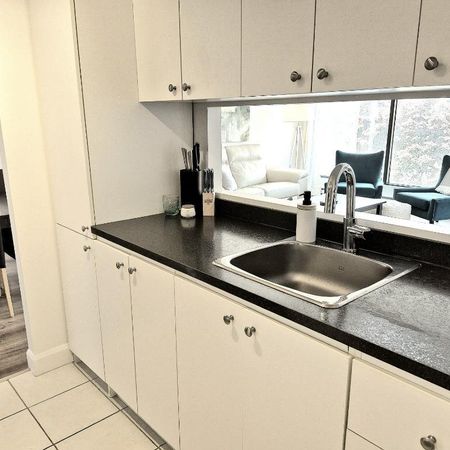 Appartement 3 1/2 : 1 chambre et 1 salle de bain - Photo 3