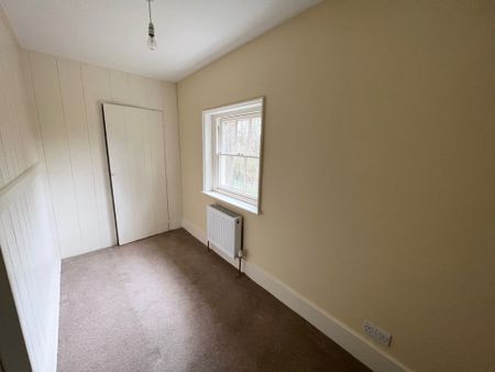 2 Bedroom House - Mainstone, Romsey - Photo 3