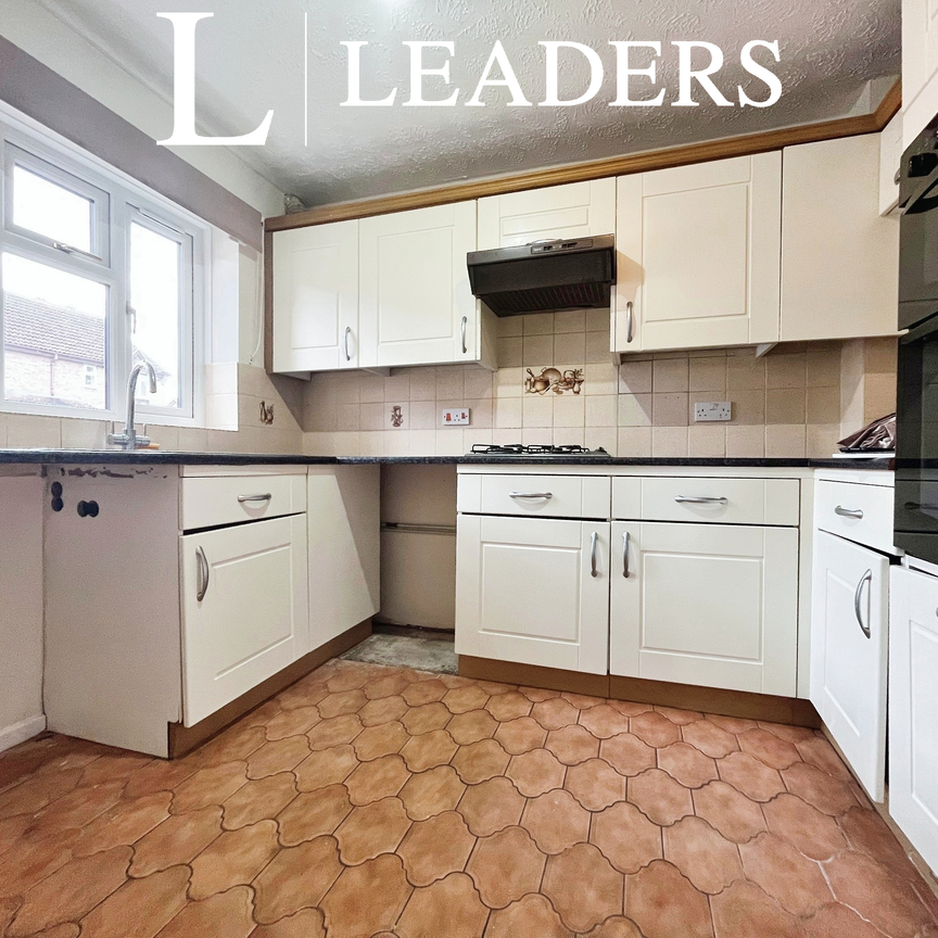 3 bedroom house to rent Yarrow Close, Worcester, WR5 - Photo 1