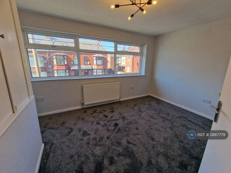 2 bedroom semi-detached house to rent - Photo 2