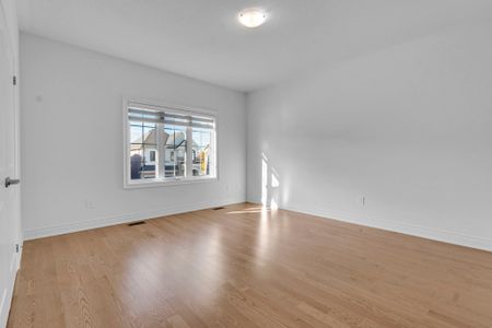 For Lease - 23 Bermondsey Way, Brampton, Ontario - Photo 4