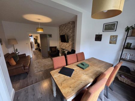 3 bedroom flat to rent - Photo 4