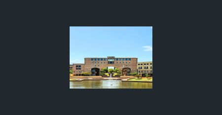 Fully furnished master bedroom with ensuite include all bills, five minutes walk to Bond University – Short-term available！ - Photo 5