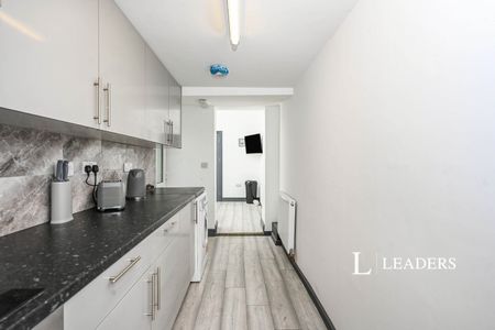 1 bedroom property to rent Medway Walk, Wigan, Greater Manchester, WN5 - Photo 3