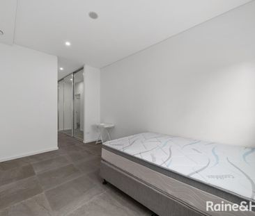 Two Spacious Three Bedroom Apartments to Choose From! - Photo 2