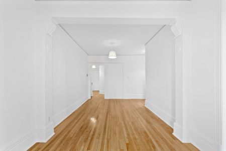 1235 Av. Bernard, Montréal (Outremont), QC H2V - Photo 2