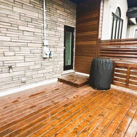 3 1/2 a Louer TOUT COMPRIS: Hydro: Chauffé, Éclairé, Eau chaude, Climatisé, Wifi. Laveuse Sécheuse, Frigo, Four, Micro-onde, Terrasse, stationnement + - Photo 3