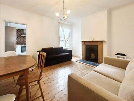 4 bedroom semi-detached house to rent - Photo 2