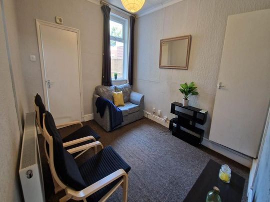 2 bedroom terraced house to rent - Photo 1