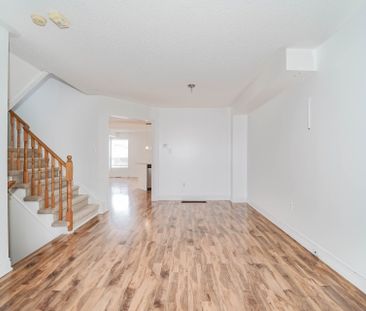 For Lease - 407 Hollandview Trail, Aurora, Ontario - Photo 1