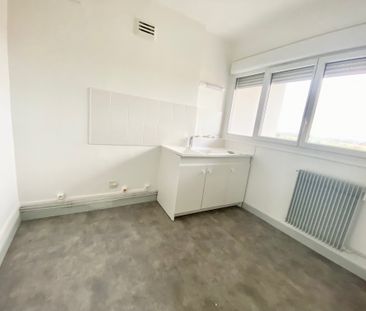 Appartement T3 dans une résidence réhabilitée à Saint Yan - Photo 2