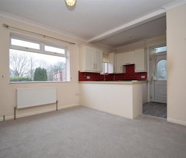 The Avenue, Wakefield - Photo 2