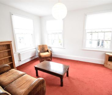 2 bedroom maisonette to rent - Photo 2