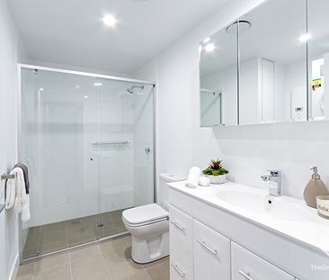 Unit in great condition with a balcony - Photo 6