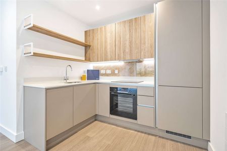 A brand new one bedroom apartment at Bankside Gardens completed by Berkeley Homes. - Photo 5