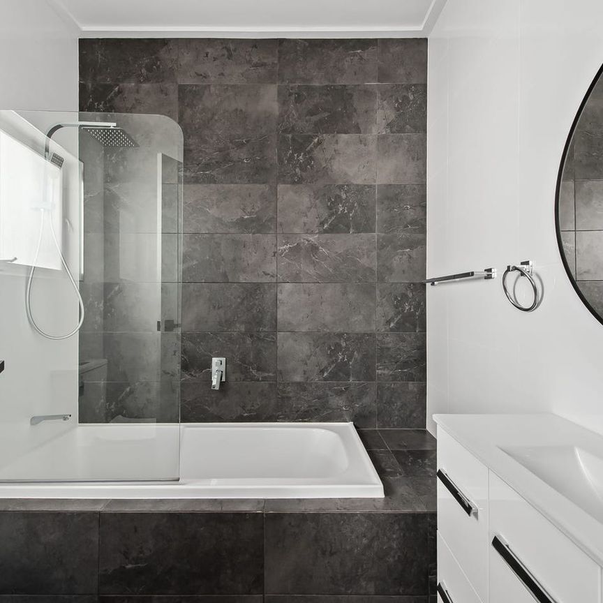 Stylish, spacious, and perfectly located - Photo 1