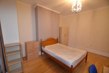 6 bedroom house to rent - Photo 4