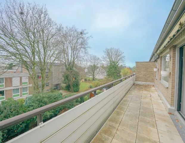 Moderne 2-Zimmer-Wohnung mit Balkon und EBK! - Foto 1