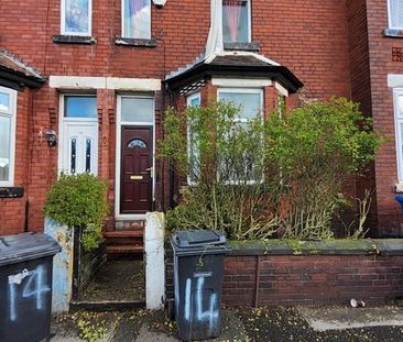 3 Bed Terraced House, Warren Street, M7 - Photo 4