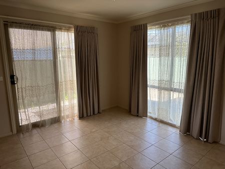 2 / 110 Swallow Street, Shepparton VIC 3630 - Photo 3