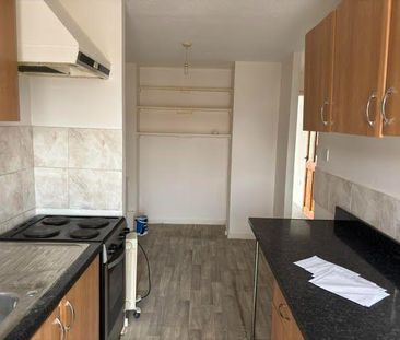 2 bedroom maisonette to rent - Photo 5