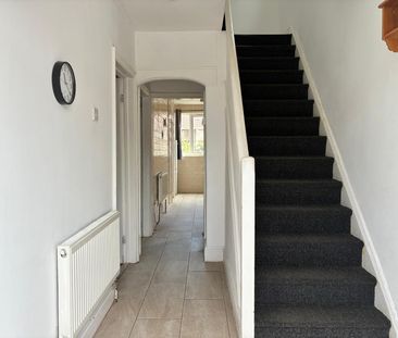 3 Bedroom Semi Detached *IDEAL LOCATION* *Close to Schools* - Photo 6