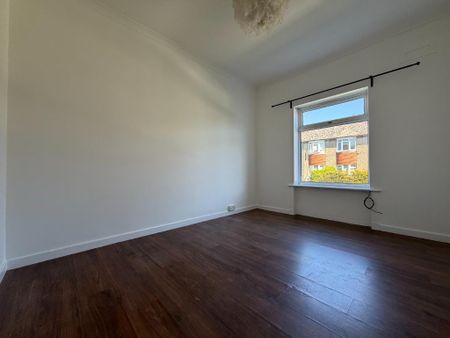 3 bedroom flat to rent - Photo 2