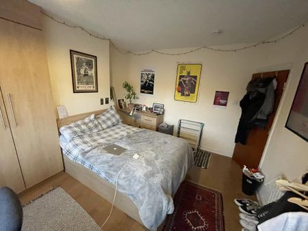 6 bedroom semi-detached house to rent - Photo 5