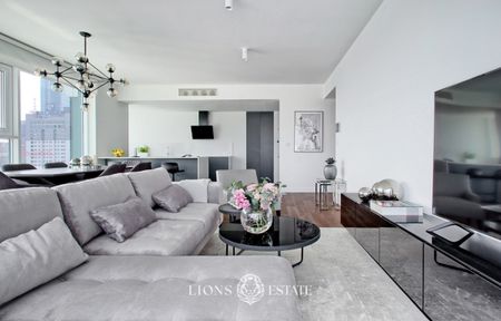 Warszawa, Śródmieście, Śródmieście Mirów, Grzybowska - Photo 2