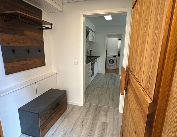 Hochwertig voll möblierte 2-Zimmer-EG-Wohnung mit Garten - Photo 1