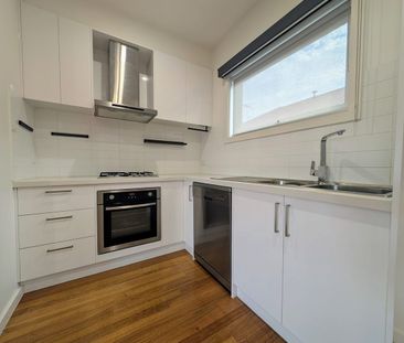 Modern Living in the Heart of Reservoir - Photo 5