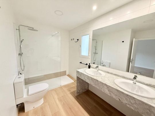 4 room luxury Detached House for rent in Rocafort, Valencia - Photo 1