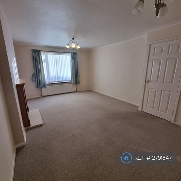 2 bedroom semi-detached house to rent - Photo 1
