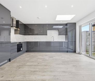 3 bedroom detached house to rent - Photo 6