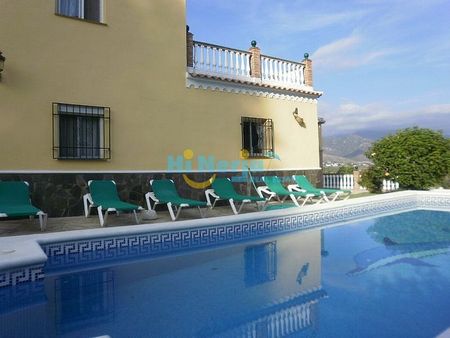 VILLA WITH 4 BEDROOMS WITH PRIVATE POOL, BARBECUE AREA, TERRACE - NERJA, PUNTA LARA ALTA , LONG TERM RENTAL - Photo 4