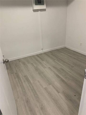 For Lease - 881 St Clair Avenue Unit# Main #2, Toronto, Ontario - Photo 5