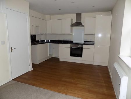 2 bedroom end of terrace house to rent - Photo 5