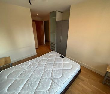 2 bedroom Flat To Let - Photo 5