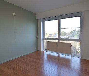 Gerenoveerd appartement met 2 slaapkamers in hartje Gullegem - Photo 2