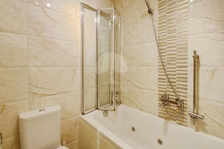 4 bedroom end of terrace house to rent - Photo 5