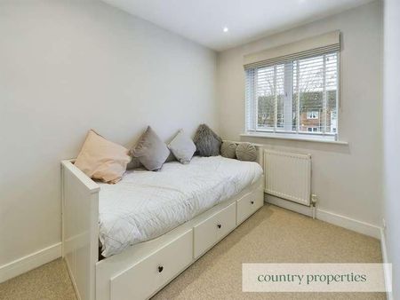 Wellington Drive, Welwyn Garden City, AL7 - Photo 2