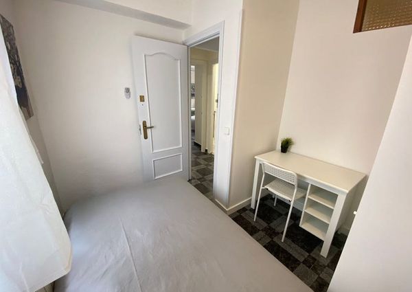 Calle de la Garceta, Madrid, Community of Madrid 28019