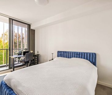 305 / 850 Bourke Street - Photo 2