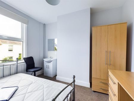 5 bedroom terraced house to rent - Photo 5