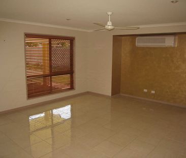 74 Royal Sands, Bucasia - Photo 3