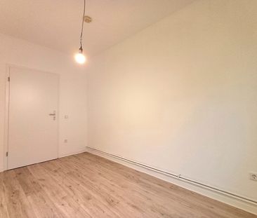 Kernsaniert! 3-Zimmer-Wohnung mit Balkon - Photo 5